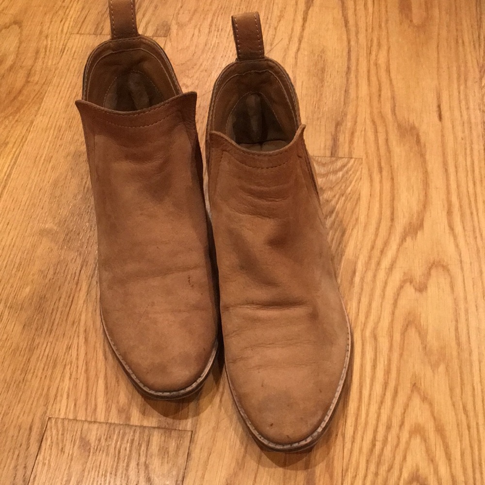 Dolce Vita Suede Booties Size 7.5